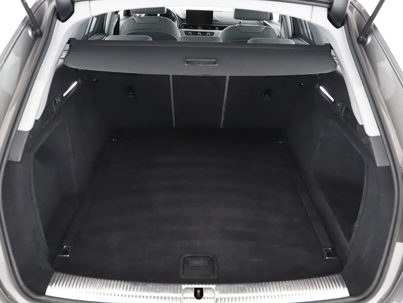 Audi A4 Avant 35 2.0 TDI | Bild 23 von 24