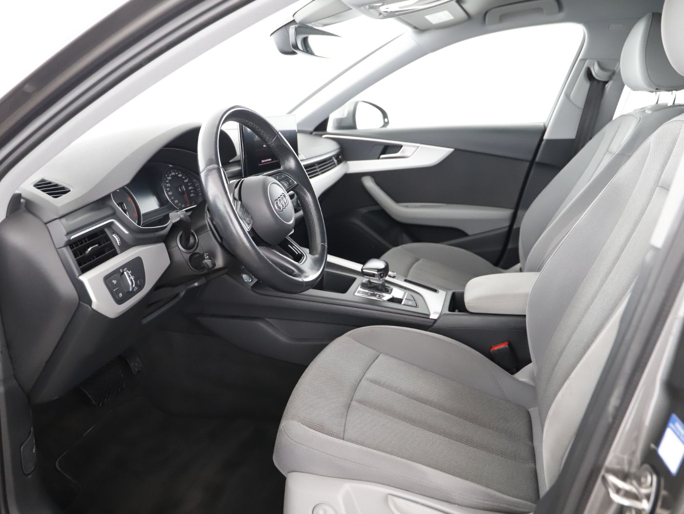 Audi A4 Avant 35 2.0 TDI | Bild 11 von 25