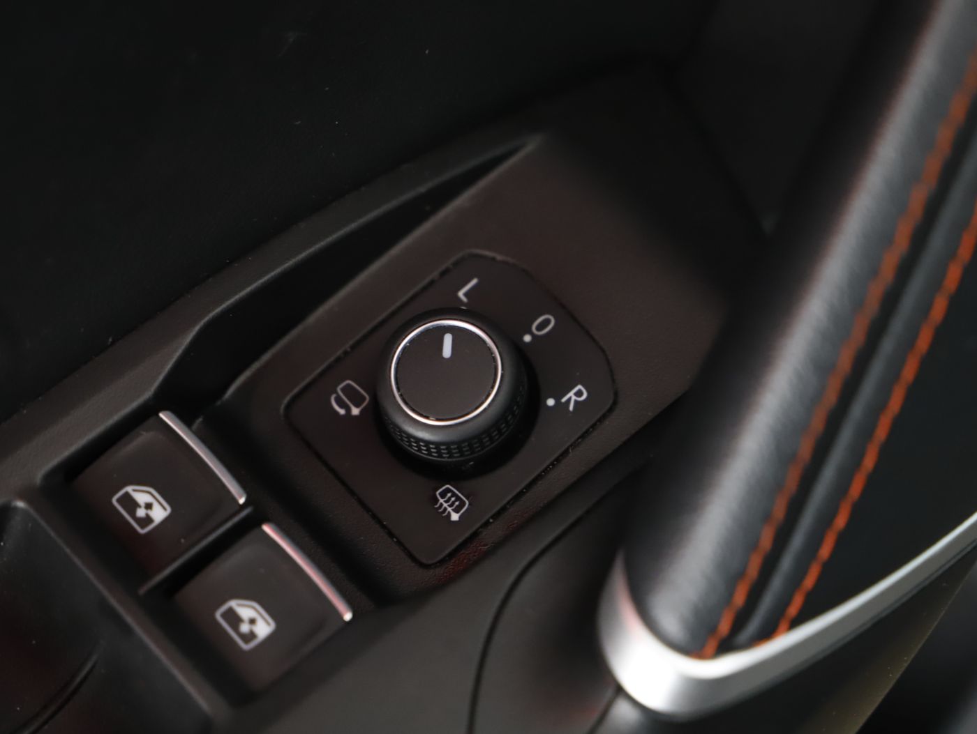 Seat Leon ST 2.0 TDI FR DSG | Bild 8 von 25