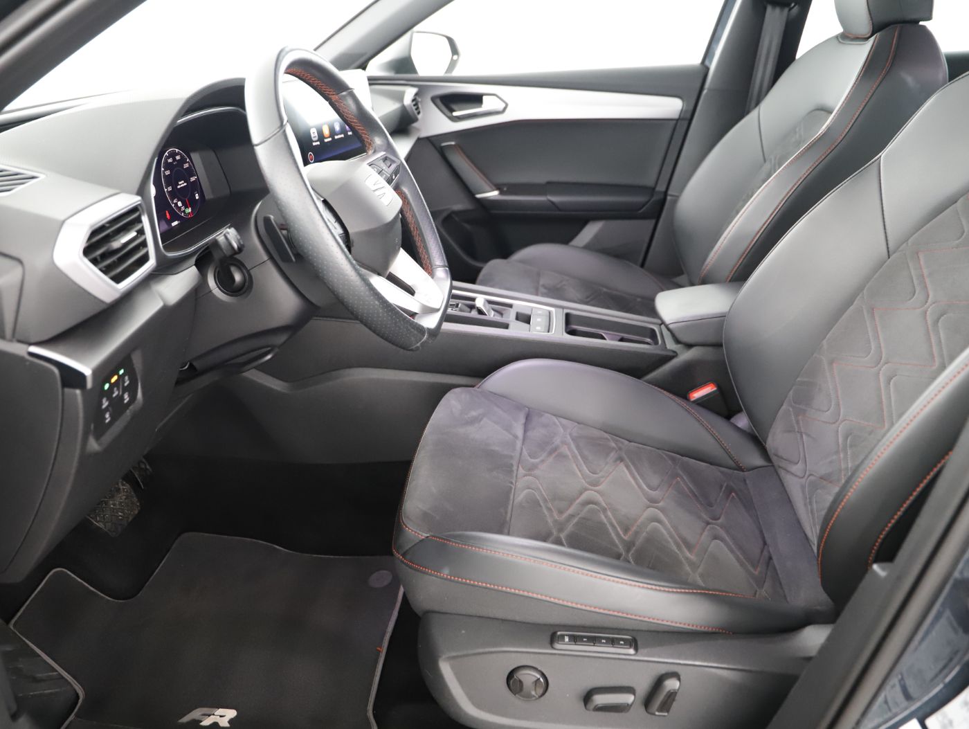 Seat Leon ST 2.0 TDI FR DSG | Bild 10 von 25