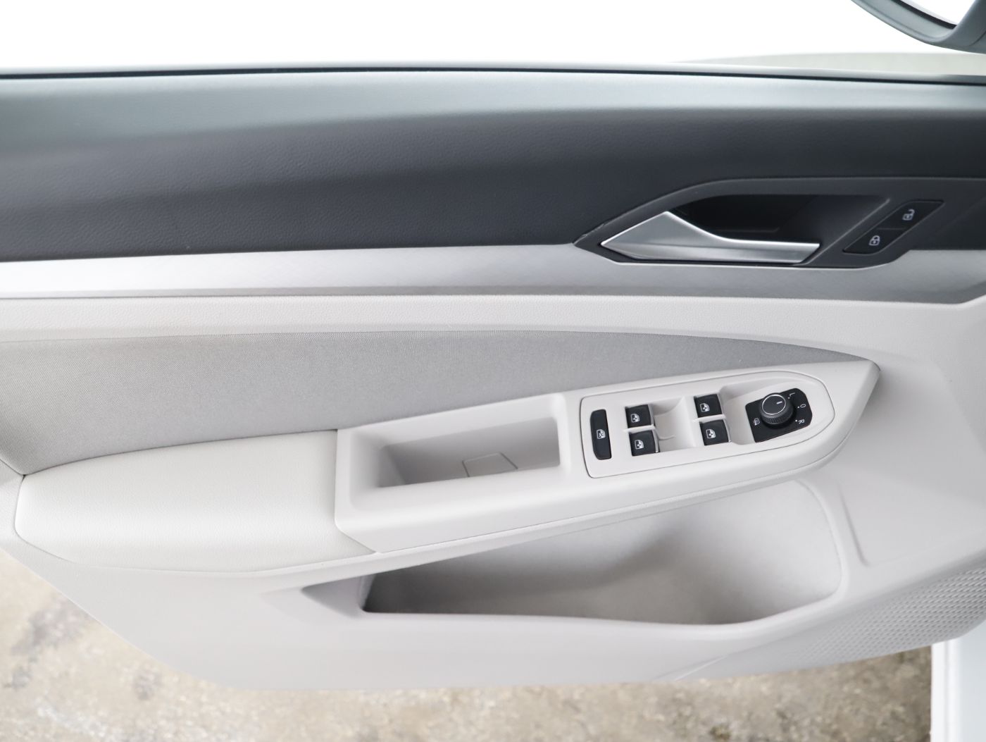 VW Golf VIII Var. 2.0 TDI DSG | Bild 7 von 25