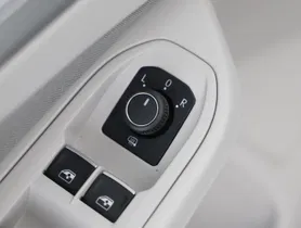 VW Golf VIII Var. 2.0 TDI DSG | Thumbnail 8 von 25