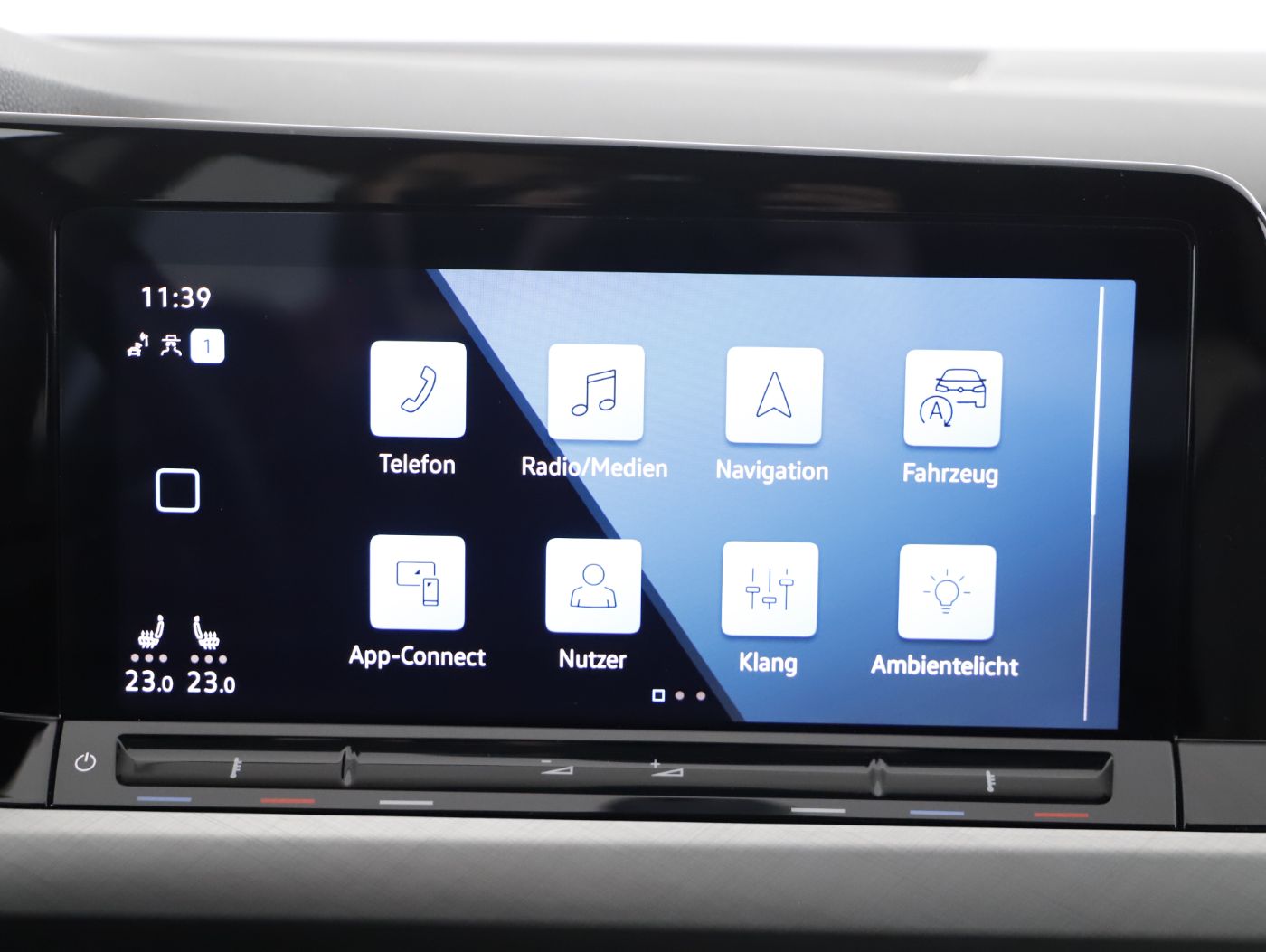 VW Golf VIII Var. 2.0 TDI DSG | Bild 16 von 25