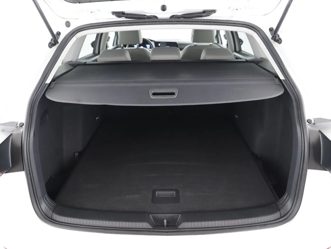 VW Golf VIII Var. 2.0 TDI DSG | Bild 22 von 25