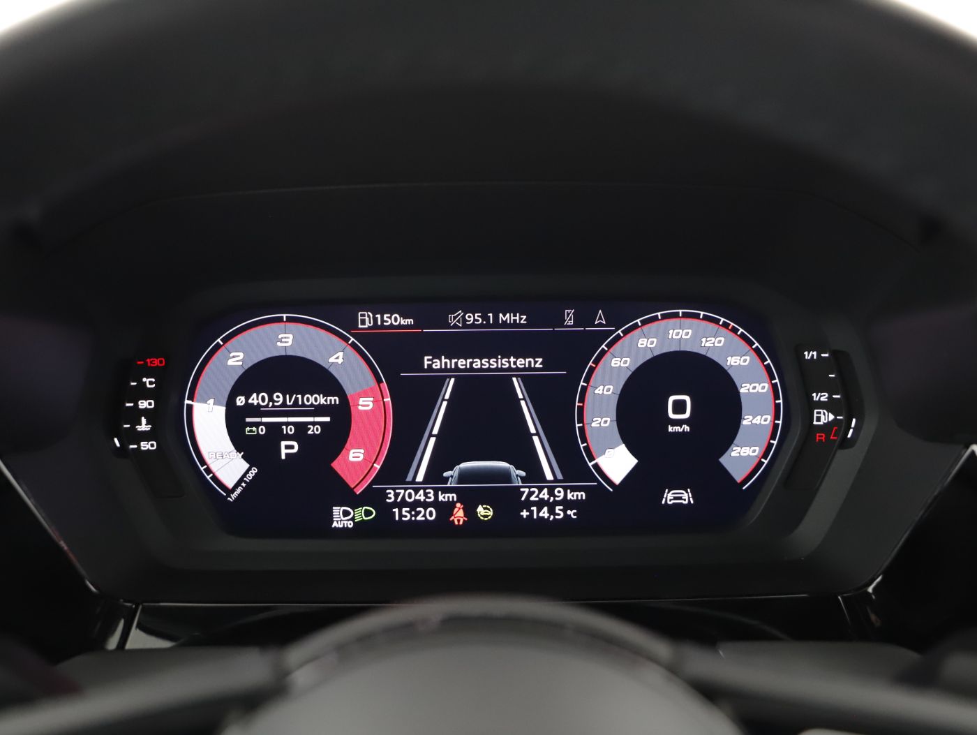 Audi A3 Sportback 35 TDI advanced | Bild 16 von 24