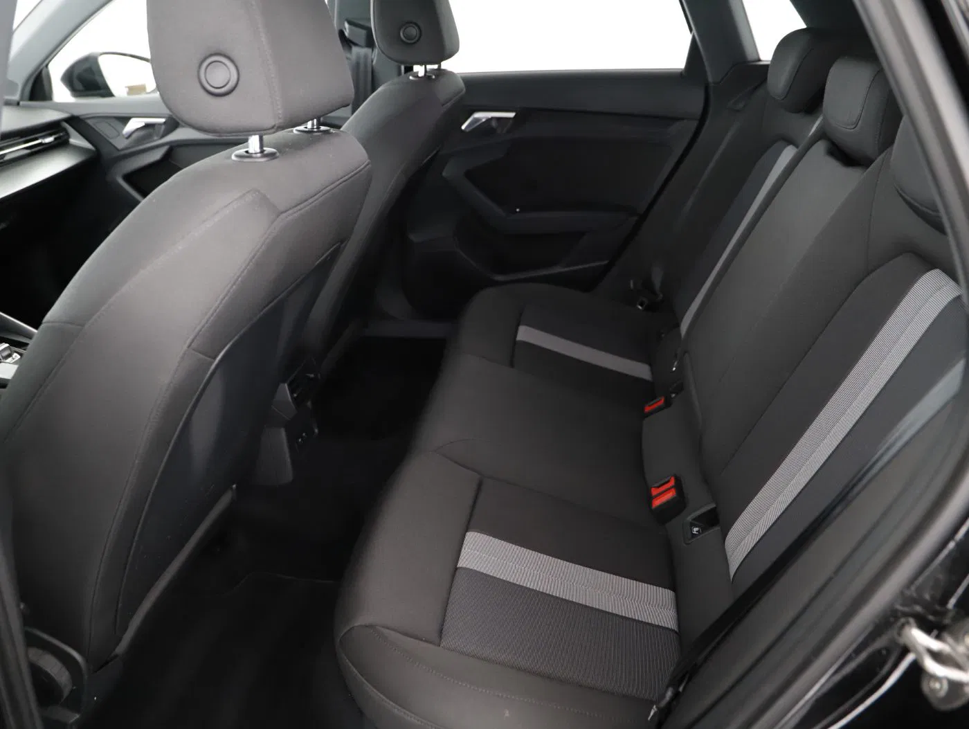 Audi A3 Sportback 35 TDI advanced | Bild 22 von 24