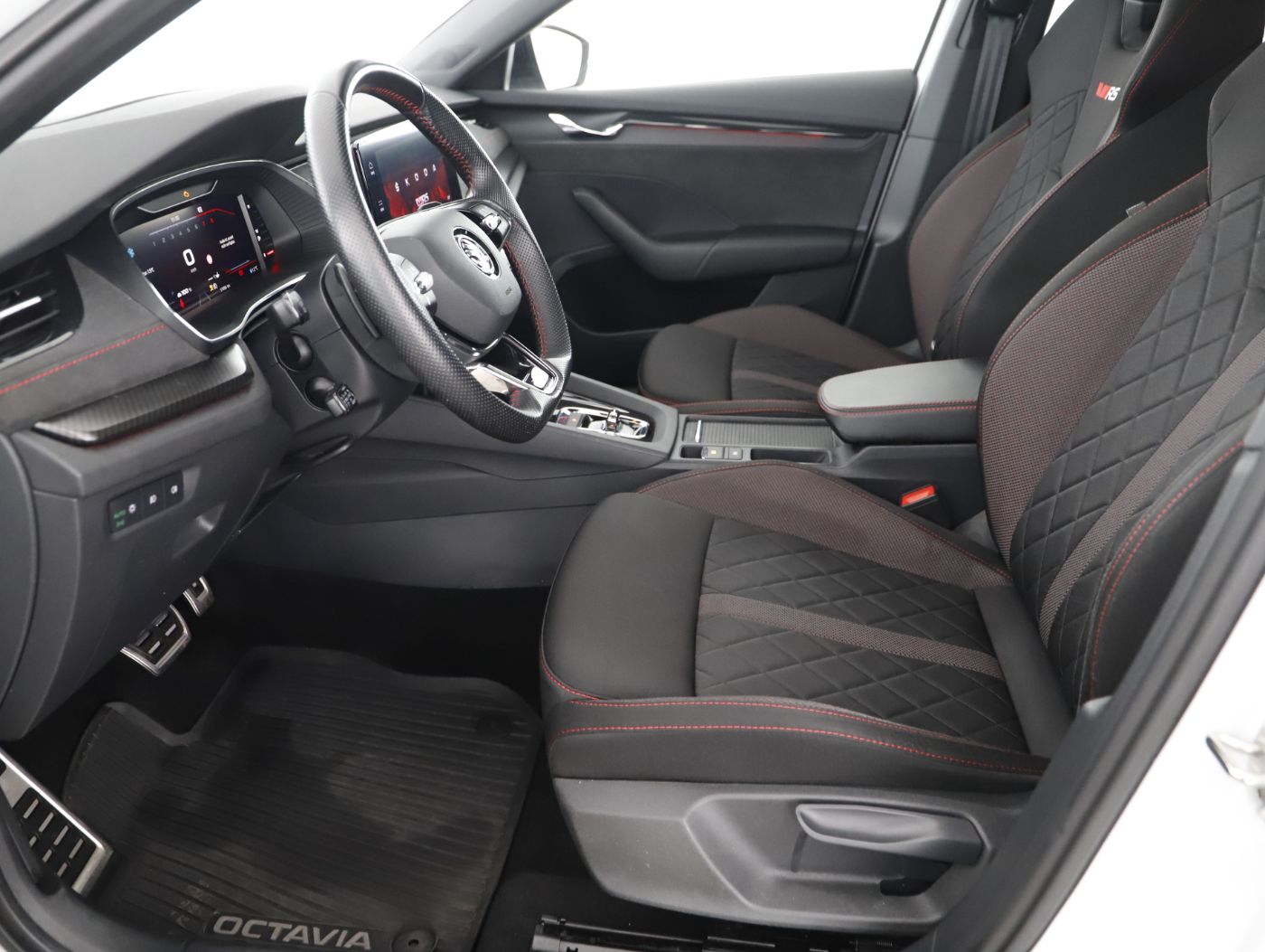 Skoda Octavia Combi RS iV DSG | Bild 11 von 24