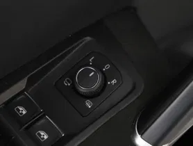 VW Touran 2.0 TDI BMT Highline | Thumbnail 9 von 26