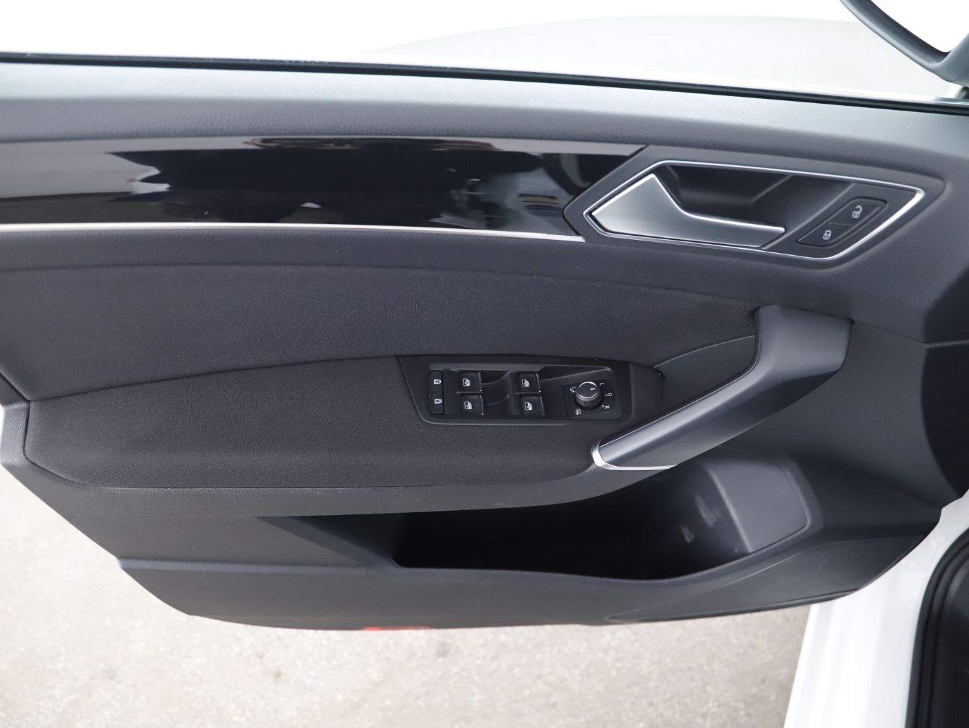 VW Touran 2.0 TDI BMT Highline | Bild 8 von 26