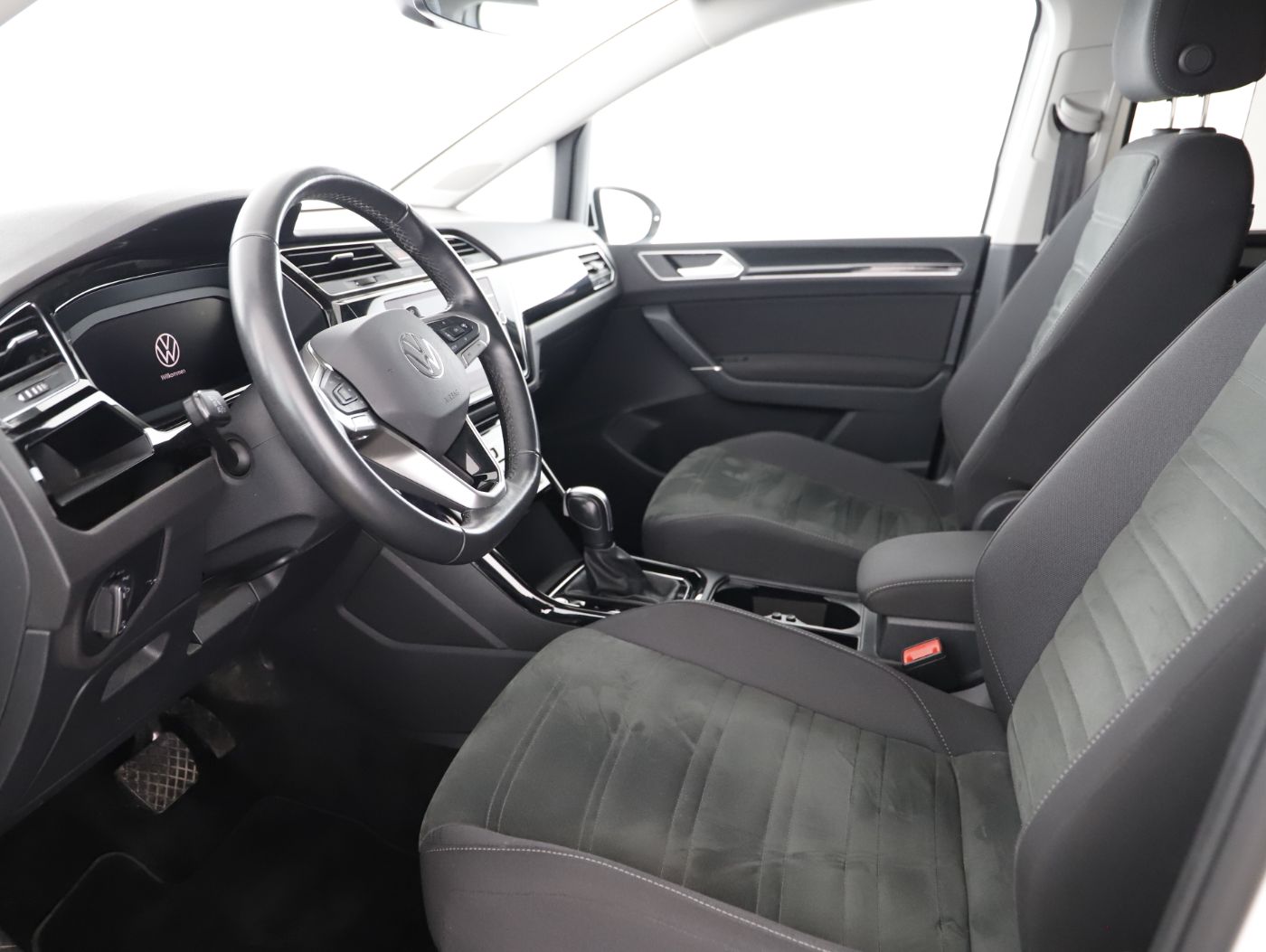 VW Touran 2.0 TDI BMT Highline | Bild 11 von 26