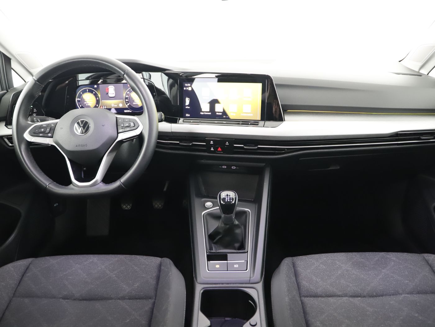 VW Golf VIII 2.0 TDI Life | Bild 12 von 24