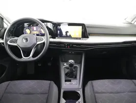 VW Golf VIII 2.0 TDI Life | Thumbnail 12 von 24