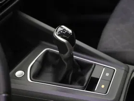 VW Golf VIII 2.0 TDI Life | Thumbnail 21 von 24