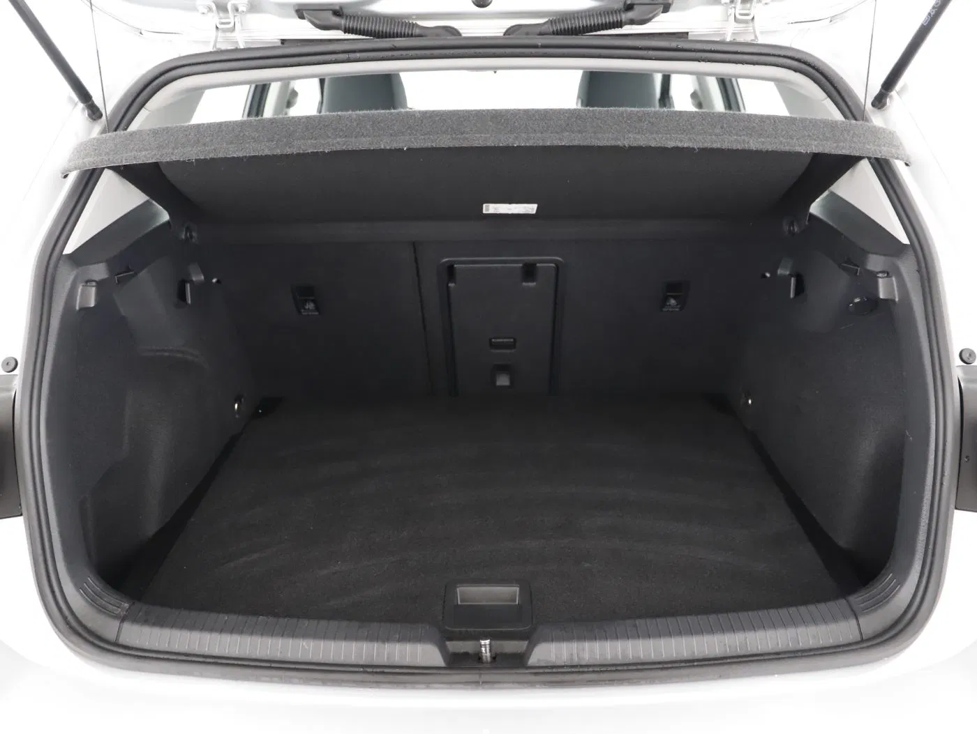 VW Golf VIII 2.0 TDI Life | Bild 23 von 24