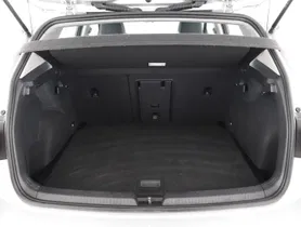 VW Golf VIII 2.0 TDI Life | Thumbnail 23 von 24