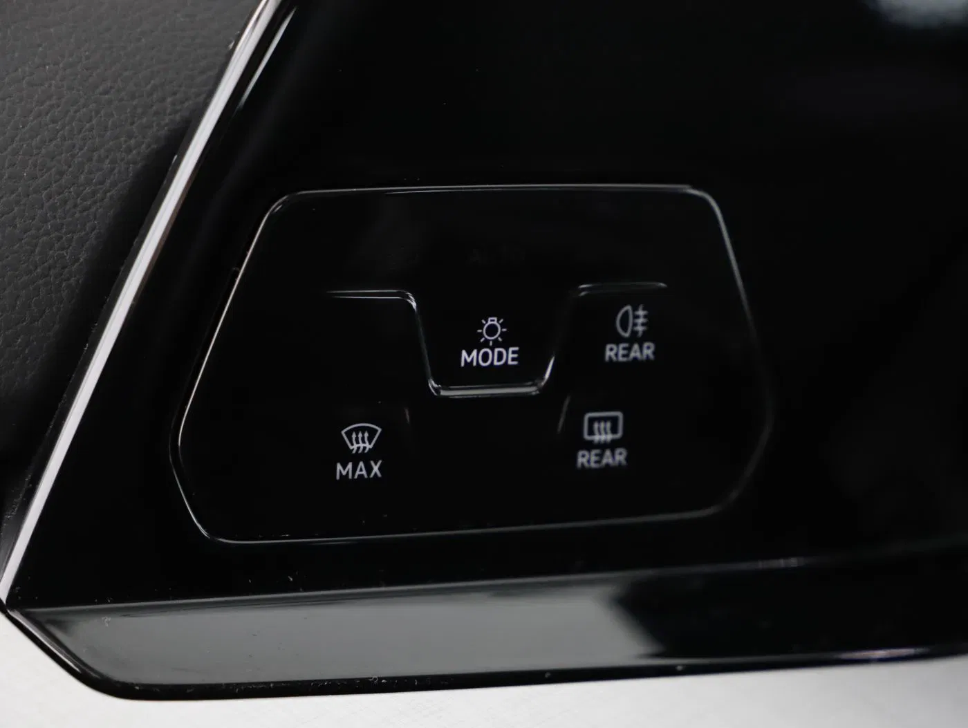 VW Golf VIII 2.0 TDI Life | Bild 10 von 24