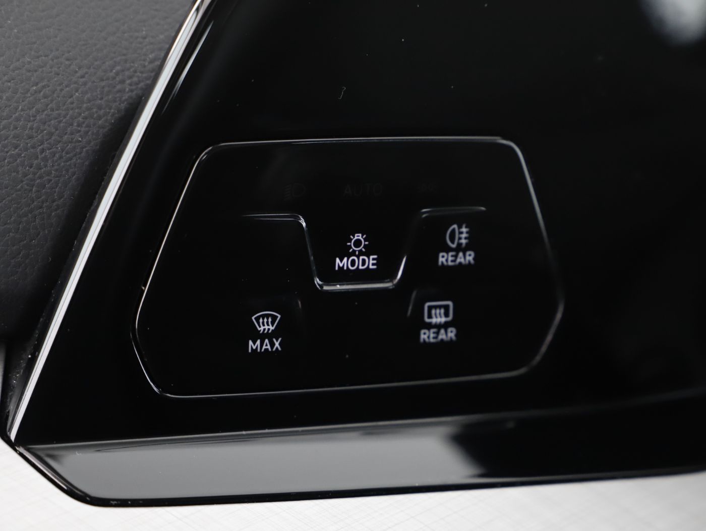 VW Golf VIII 2.0 TDI Life | Bild 13 von 27