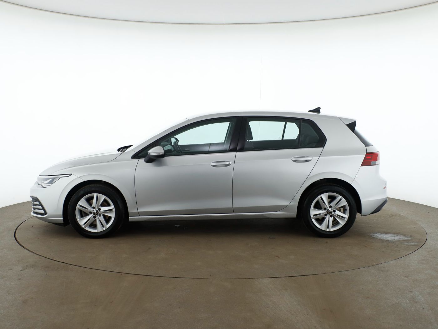 VW Golf VIII 2.0 TDI Life | Bild 10 von 27