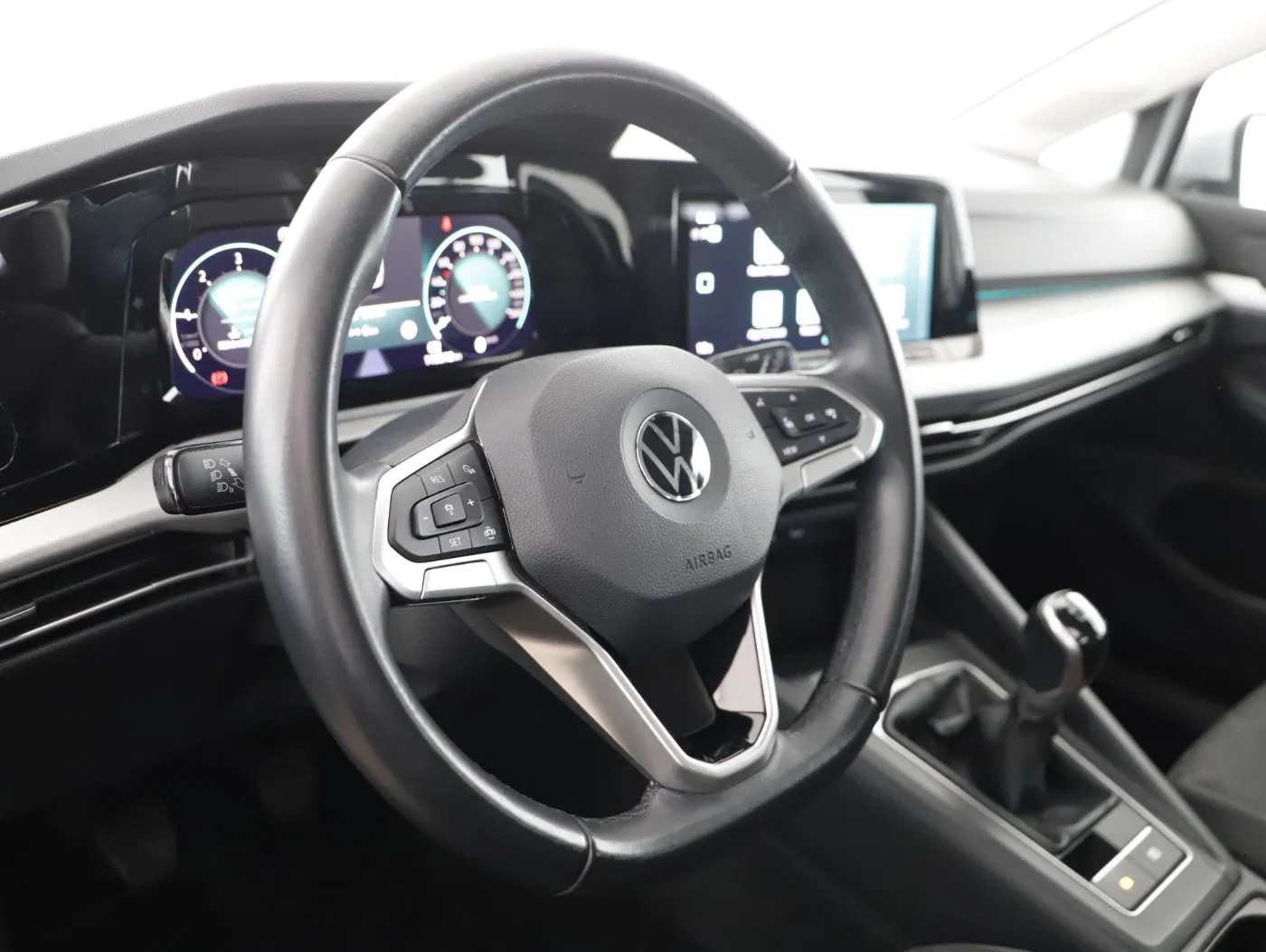 VW Golf VIII 2.0 TDI Life | Bild 18 von 27