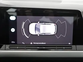 VW Golf VIII 2.0 TDI Life | Thumbnail 20 von 27