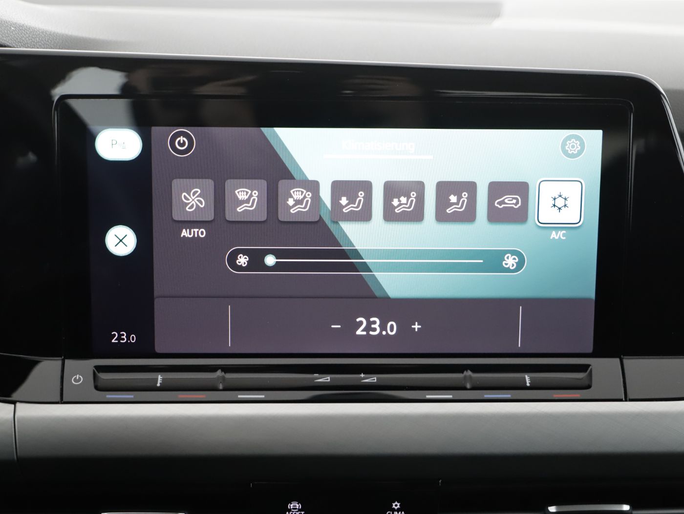 VW Golf VIII 2.0 TDI Life | Bild 24 von 27