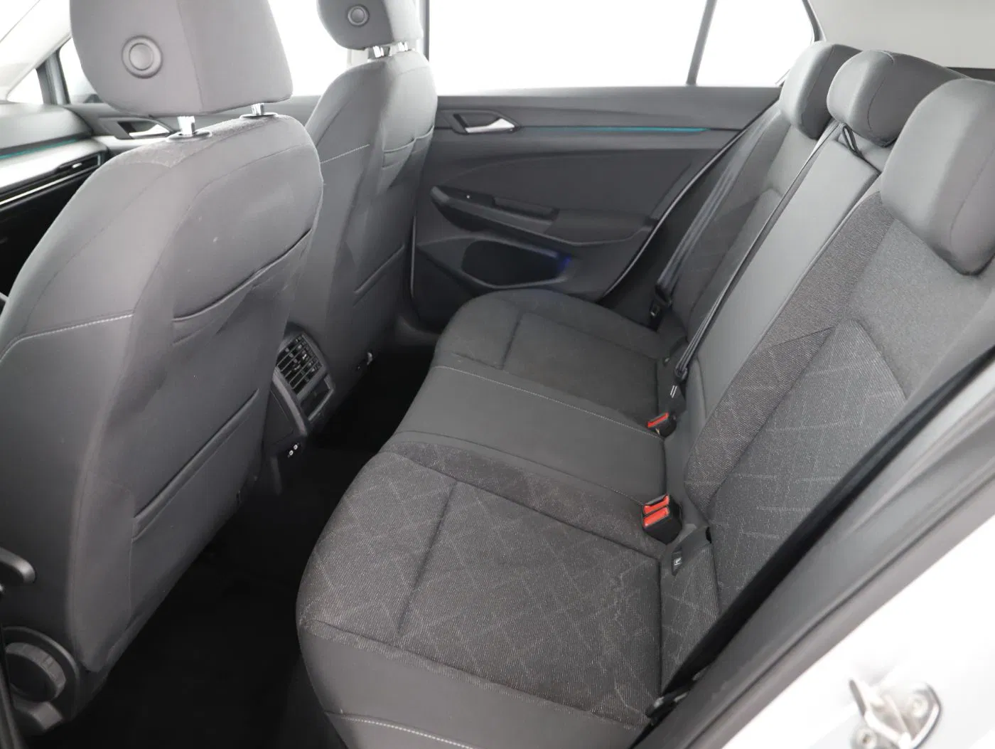 VW Golf VIII 2.0 TDI Life | Bild 25 von 27