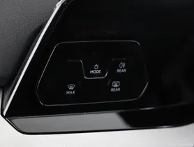 VW Golf Var 2.0 TDI DSG | Thumbnail 9 von 23
