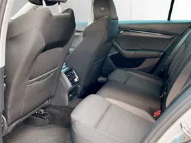 Skoda Octavia Combi 2.0 TDI Ambition | Thumbnail 13 von 21