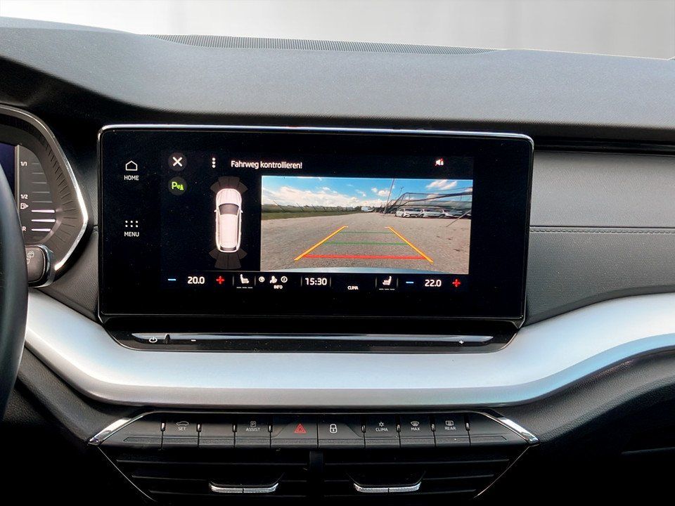 Skoda Octavia Combi 2.0 TDI Ambition | Bild 8 von 21