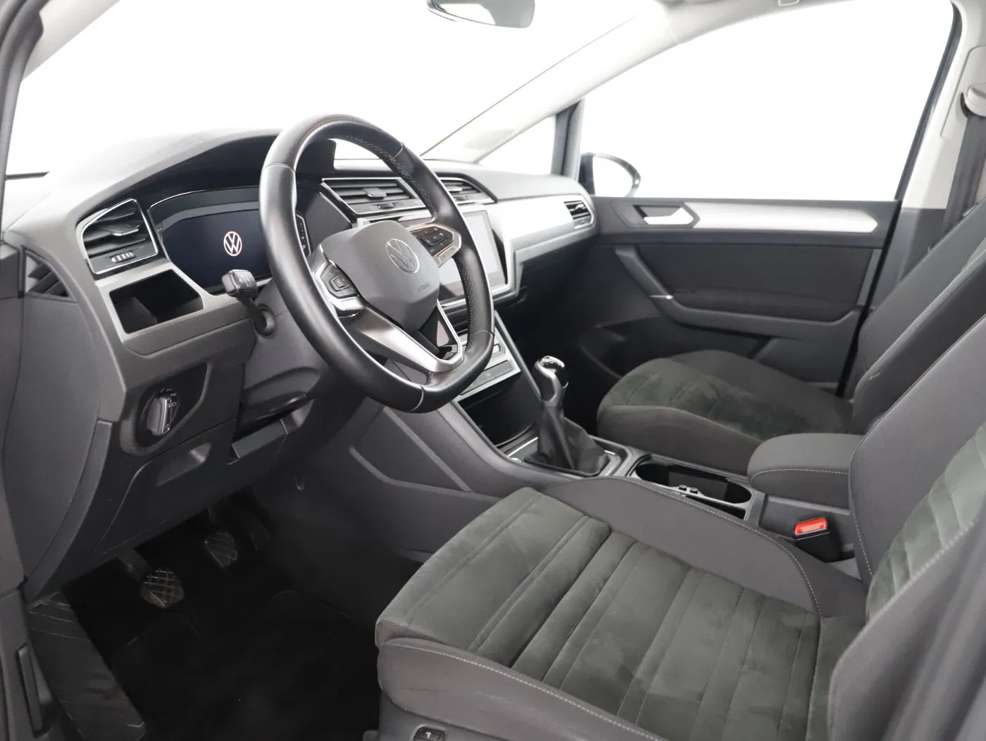 VW Touran 2.0 TDI | Bild 11 von 23