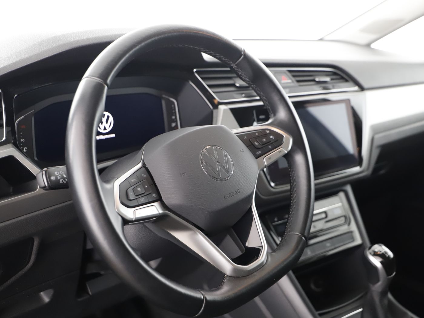 VW Touran 2.0 TDI | Bild 13 von 23