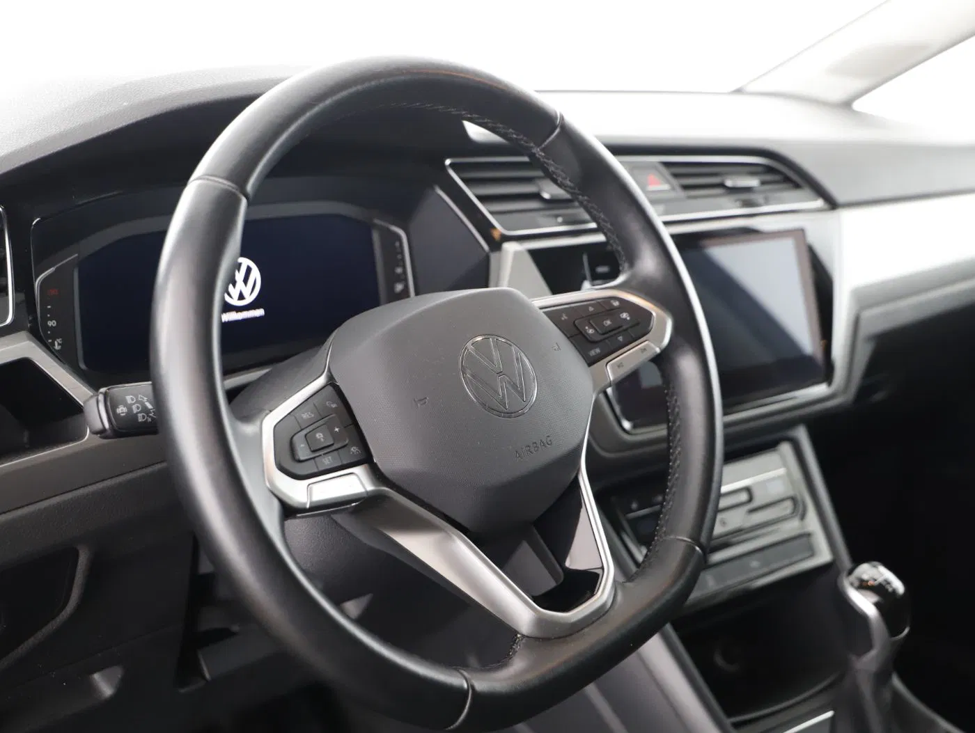 VW Touran 2.0 TDI | Bild 13 von 23