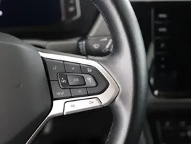 VW Touran 2.0 TDI | Thumbnail 16 von 23