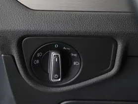 VW Touran 2.0 TDI | Thumbnail 10 von 23