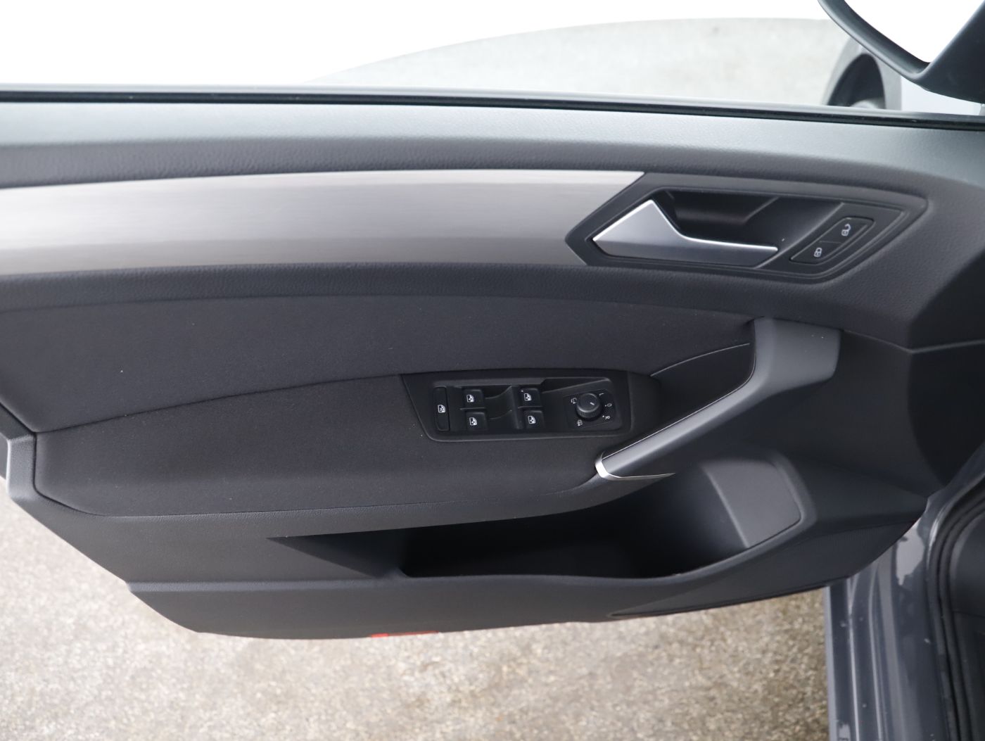 VW Touran 2.0 TDI | Bild 8 von 23