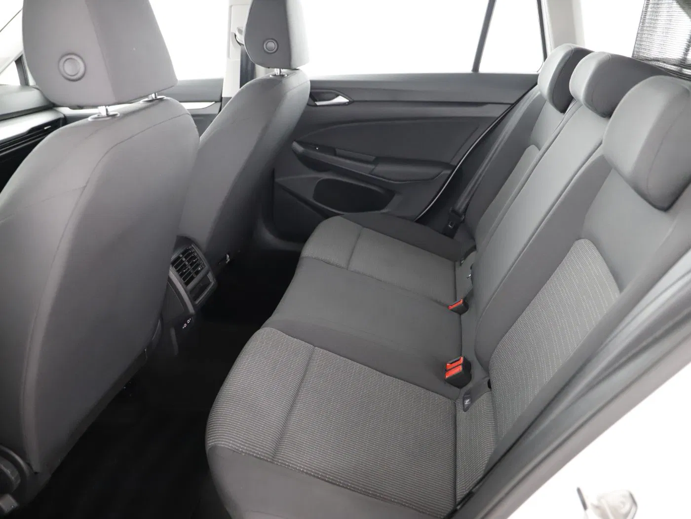 VW Golf VIII Variant 2.0TDI | Bild 22 von 23