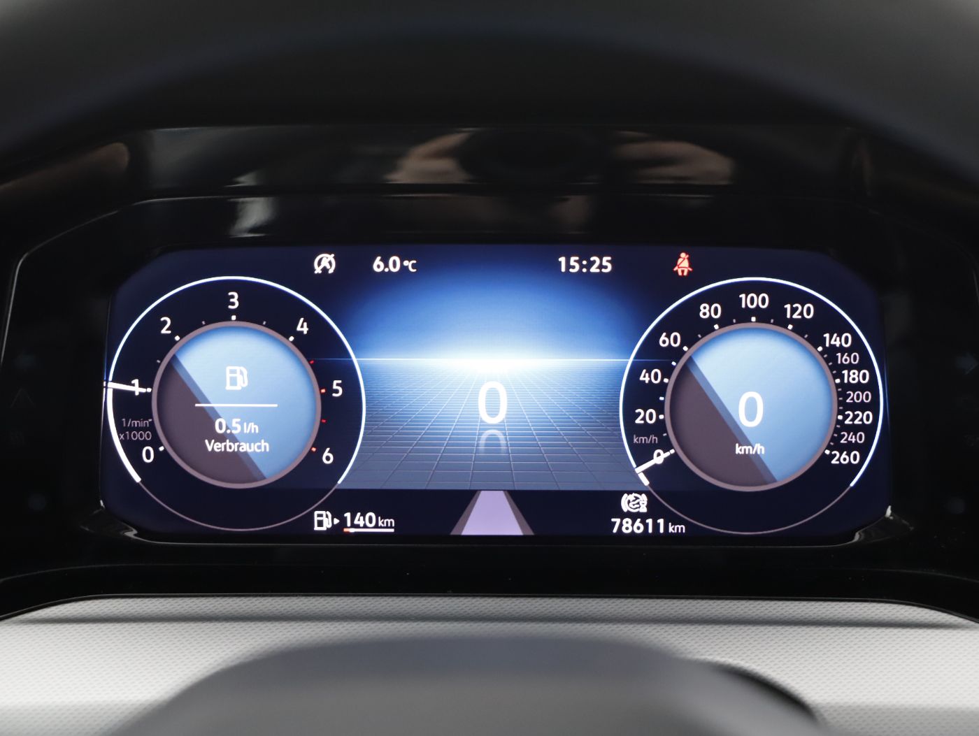 VW Golf VIII Variant 2.0TDI | Bild 14 von 23