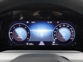 VW Golf VIII Variant 2.0TDI | Thumbnail 14 von 23