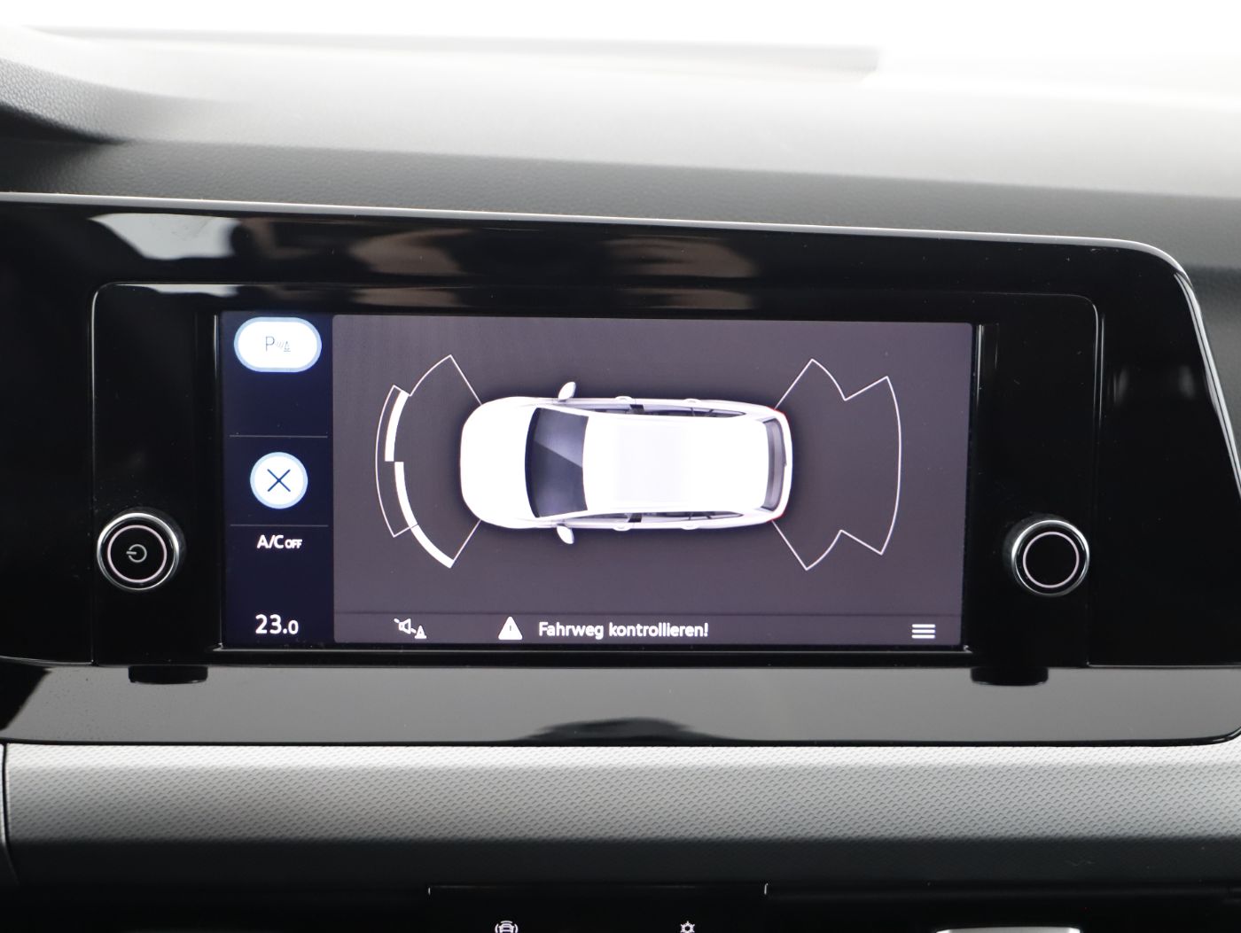 VW Golf VIII Variant 2.0TDI | Bild 19 von 23