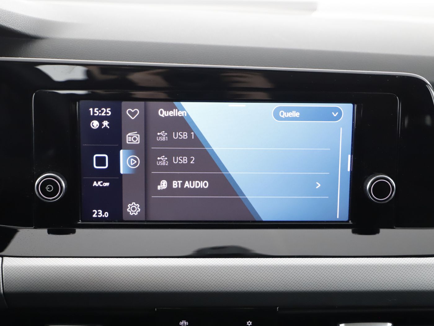 VW Golf VIII Variant 2.0TDI | Bild 18 von 23