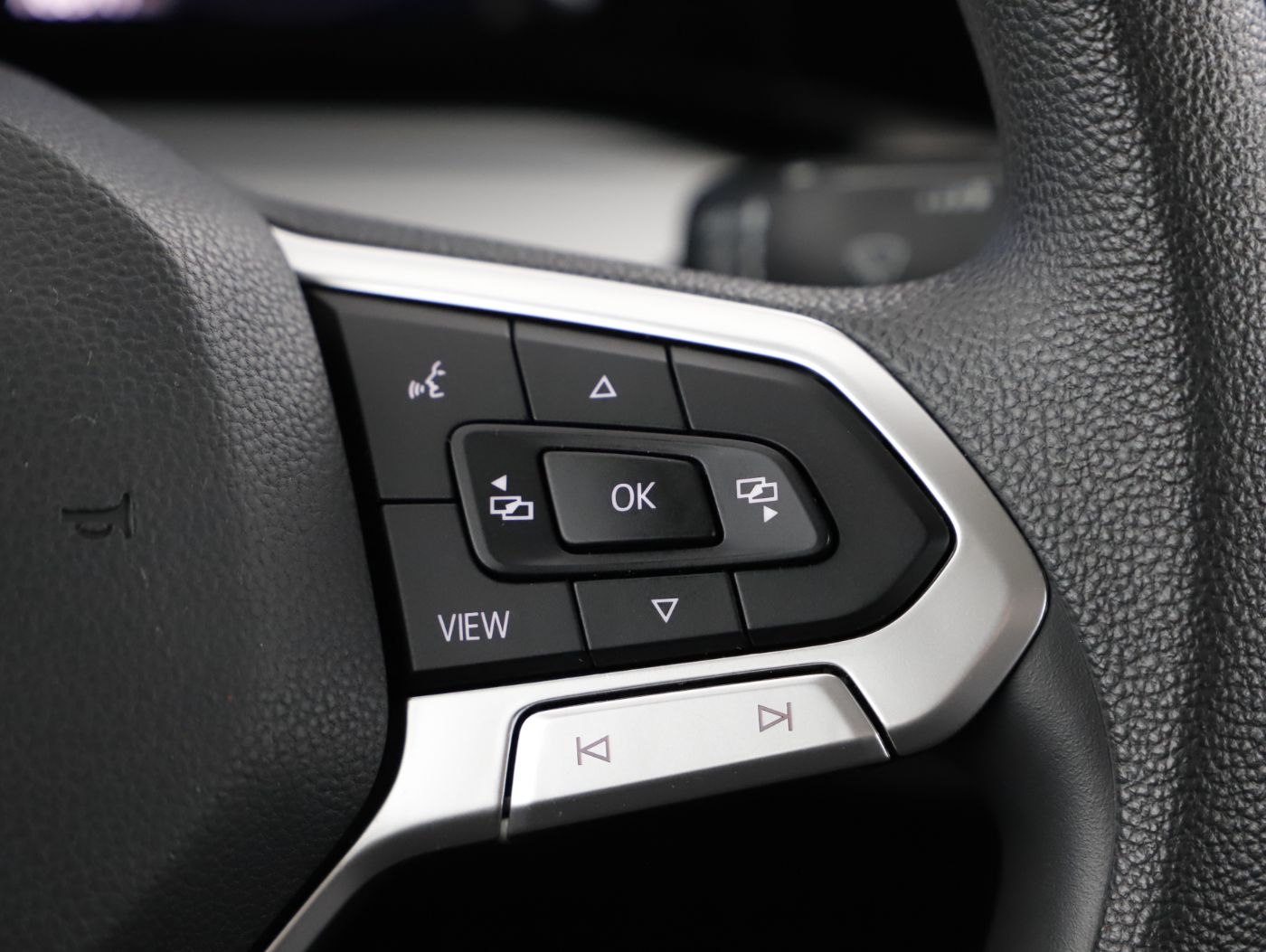 VW Golf VIII Variant 2.0TDI | Bild 16 von 23