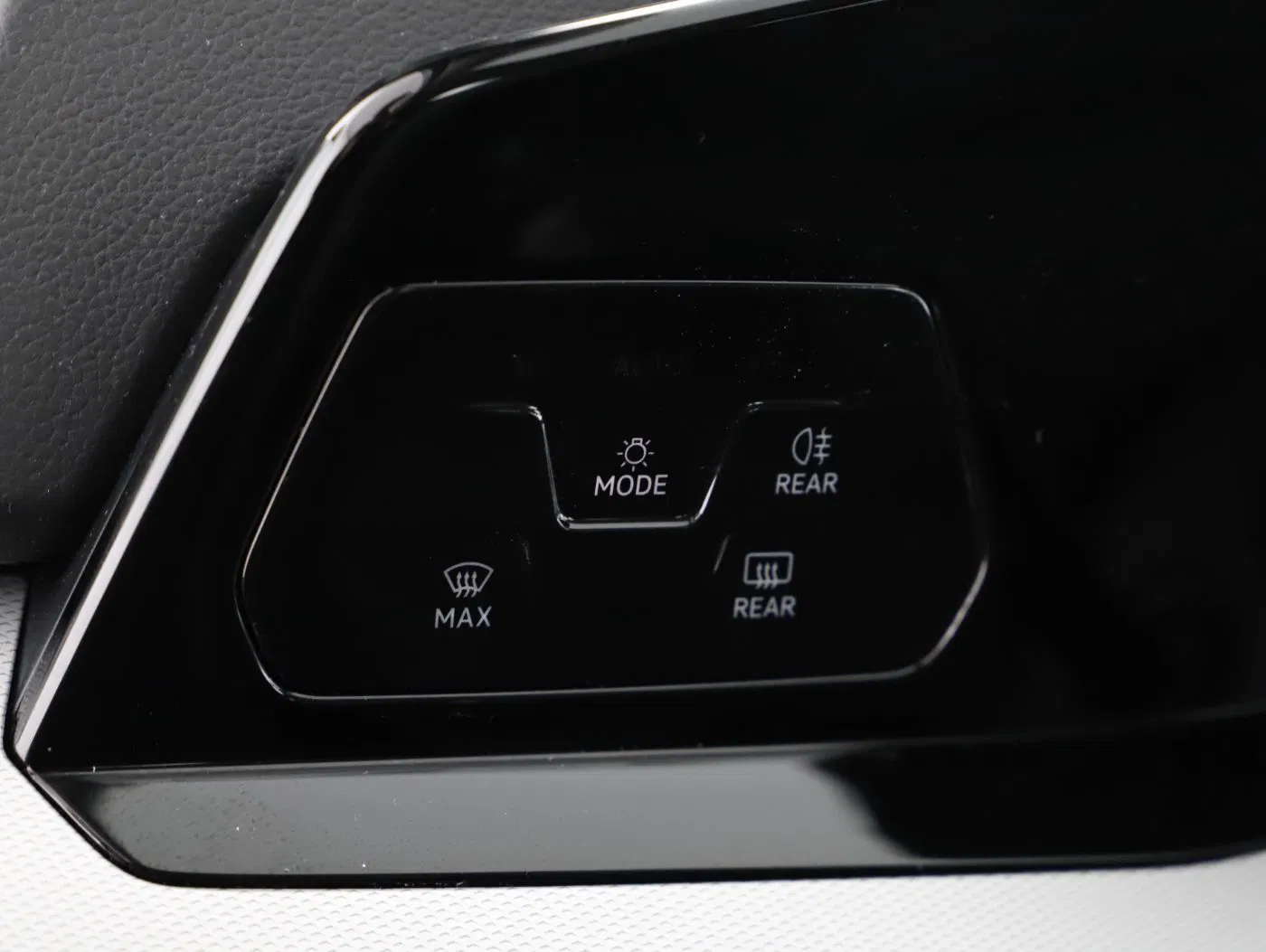 VW Golf VIII Variant 2.0TDI | Bild 10 von 23