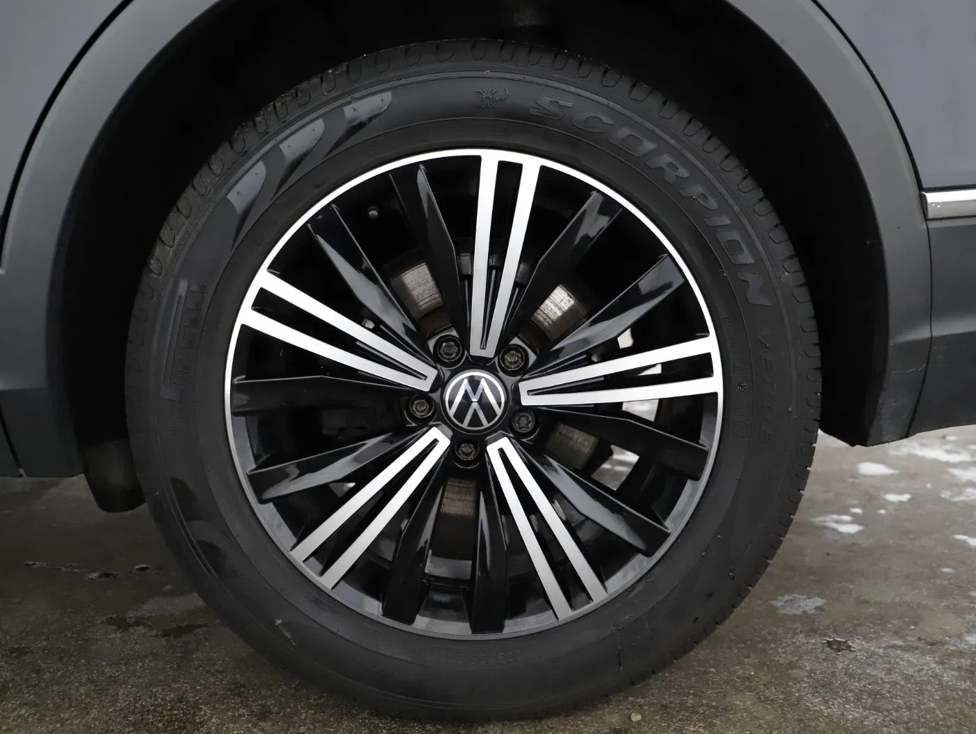 VW Tiguan 2.0 TDI Elegance | Bild 7 von 27