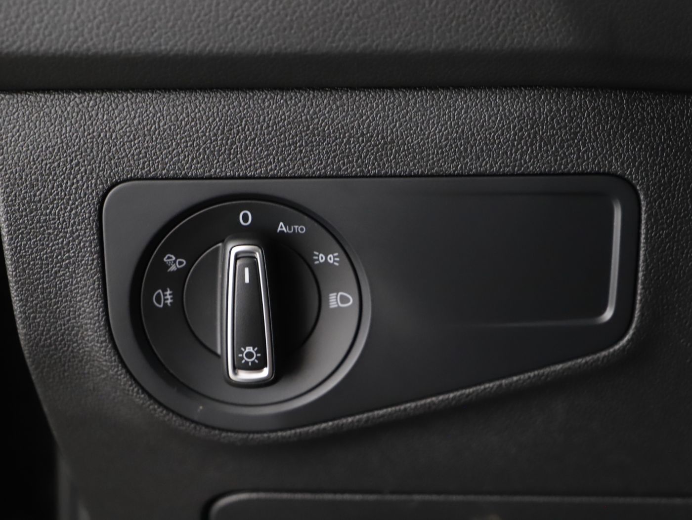 VW Tiguan 2.0 TDI Elegance | Bild 9 von 26