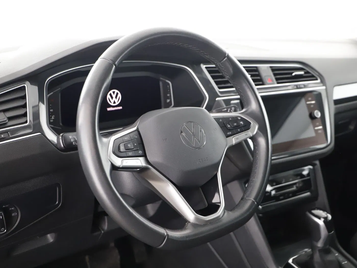 VW Tiguan 2.0 TDI Elegance | Bild 12 von 26