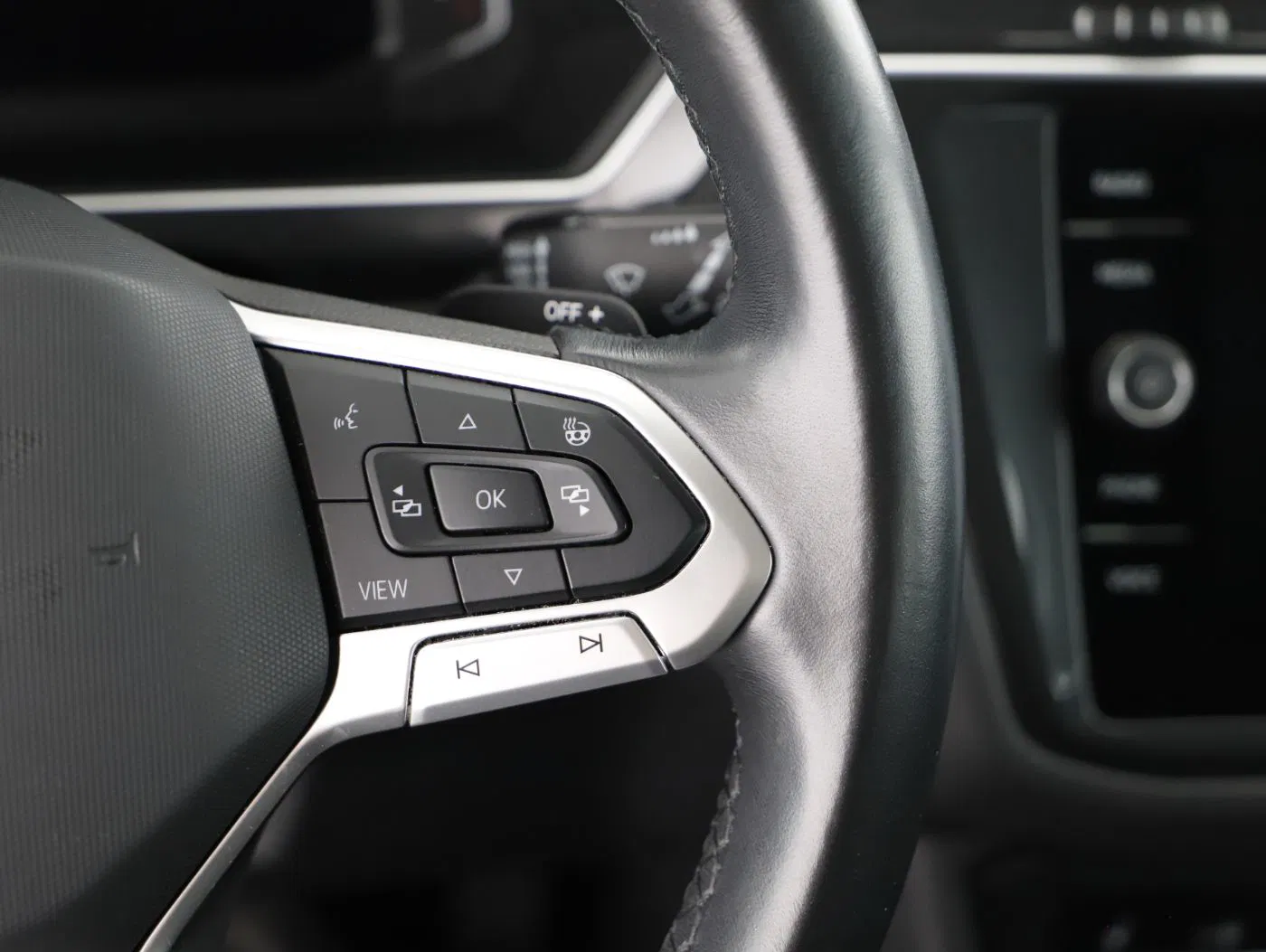 VW Tiguan 2.0 TDI Elegance | Bild 15 von 26