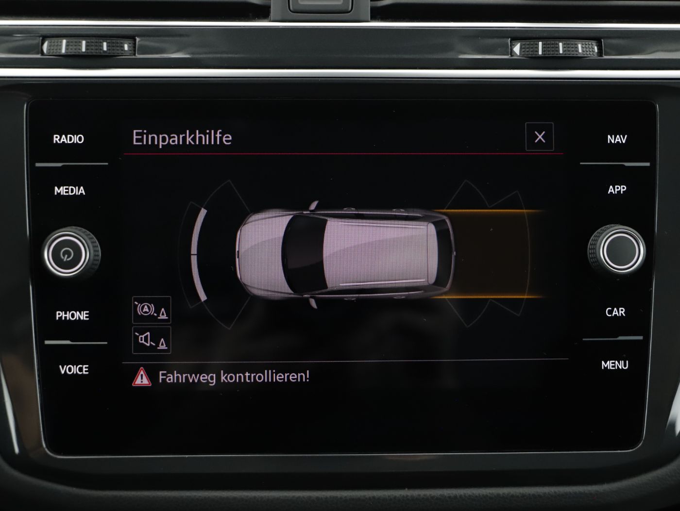 VW Tiguan 2.0 TDI Elegance | Bild 18 von 26