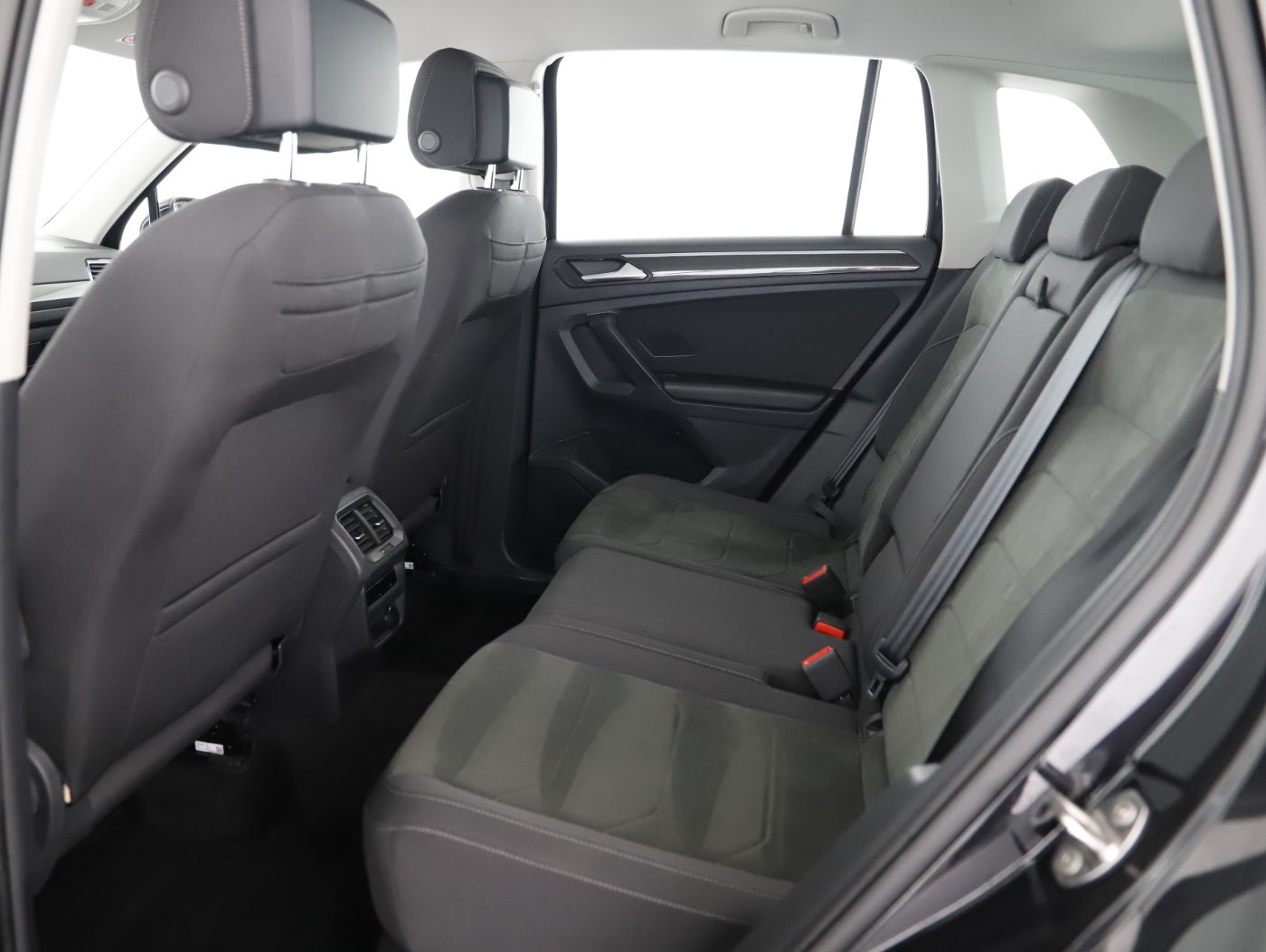 VW Tiguan 2.0 TDI Elegance | Bild 21 von 26