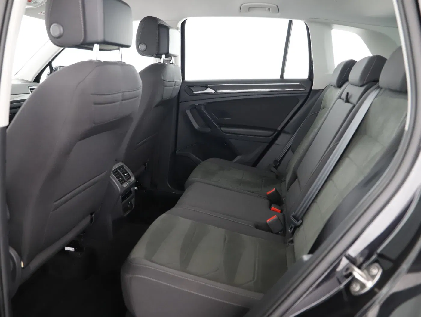 VW Tiguan 2.0 TDI Elegance | Bild 21 von 26