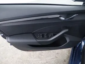 Skoda Octavia Combi 2.0 TDI Ambition | Thumbnail 7 von 21